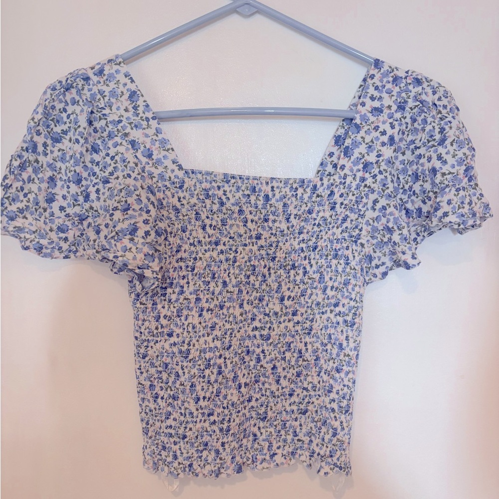 Floral Smocked Puff Sleeve Top, size 4, Japna
